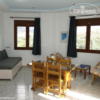 Kastro Studios Apartments Улучшенные трехкомнатные апарт