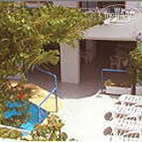 Oleander Studios & Apartments 