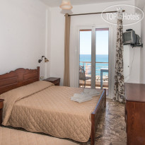 Manolis & Marias Hotel