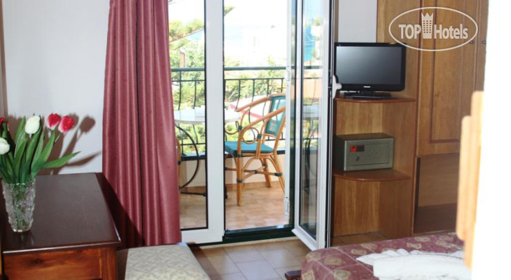 Hotel photo Ari Beach 