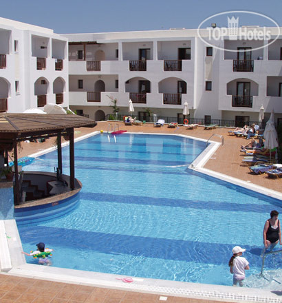 Hotel photo Triton Garden Hotel 3*