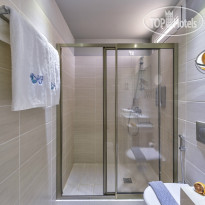 Happy Days Bathroom of Superior Room