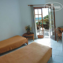 Zervas Beach Hotel