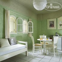 Irida Chic Aparthotel 