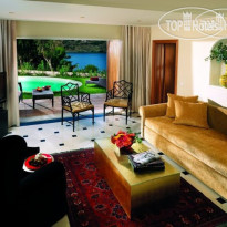 Out of the Blue, Capsis Elite Resort