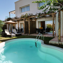 Out of the Blue, Capsis Elite Resort