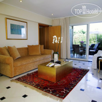 Out of the Blue, Capsis Elite Resort