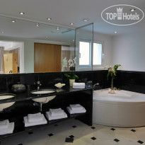 Out of the Blue, Capsis Elite Resort