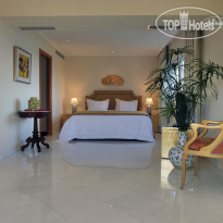 Out of the Blue, Capsis Elite Resort