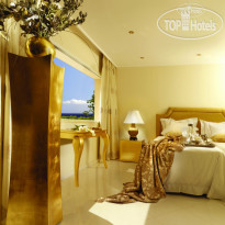 Out of the Blue, Capsis Elite Resort