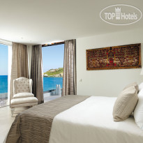 Out of the Blue, Capsis Elite Resort