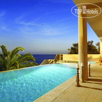 Out of the Blue, Capsis Elite Resort