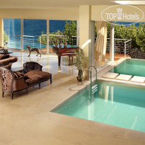 Out of the Blue, Capsis Elite Resort