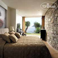 Out of the Blue, Capsis Elite Resort