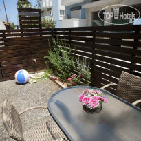 Corinna Mare Apartments & Studios 