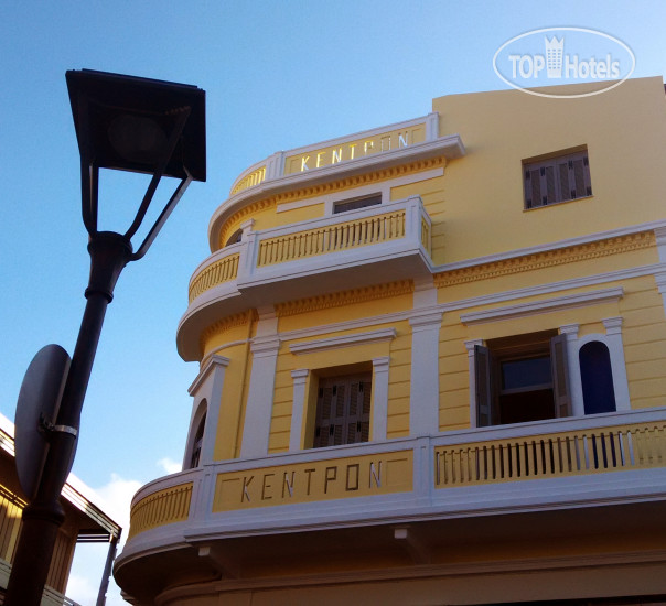 New photos from tourists Elia Kentron 