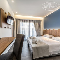 Pollis Hotel