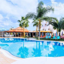 Yiannis Manos Hotel Resort 