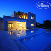 Aeriko Villa Night scenery