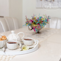 Aphrodite Villa (HER)