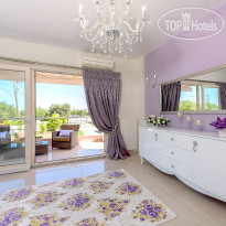 Aphrodite Villa (HER)
