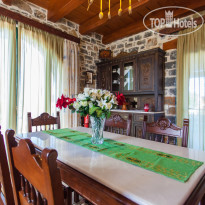 Antina Villa 
