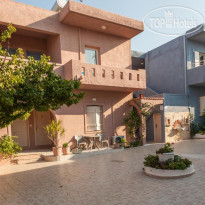Evina Rooms & Villas
