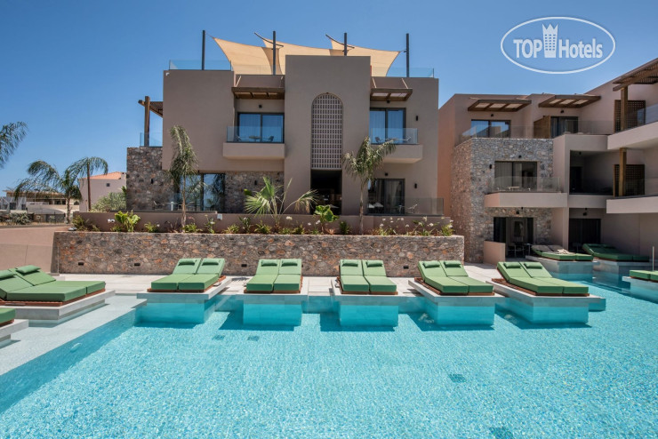 Hotelier's photos Paralos Venus Suites 5*