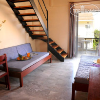 Chrispy World maisonette - standard family r