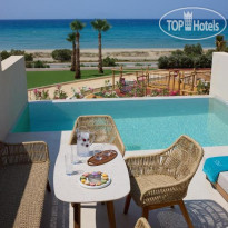 Oros Luxury Beach Resort 