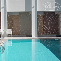 Melrose Hotel