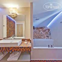 Royal Marmin Bay Boutique & Art Hotel 