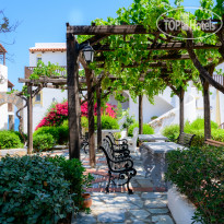 Alexander Beach Hotel & Village Resort 