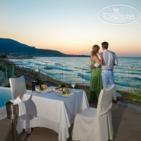 Alexander Beach Hotel & Village Resort 