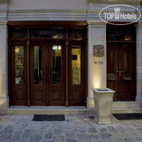 Antica Dimora Suites Hotel's entrance
