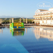 Kiani Beach Resort