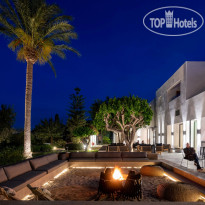 Bluegr Minos Beach Art Hotel