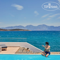 Bluegr Minos Beach Art Hotel 
