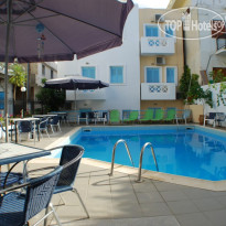 Renia Apartments