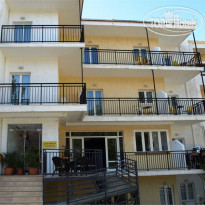 Haris Apartments 