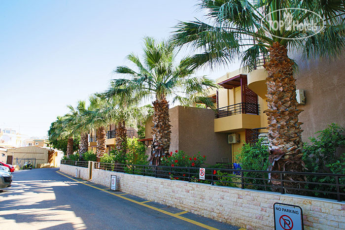 Hotelier's photos Latania Apartments and Studios 3*
