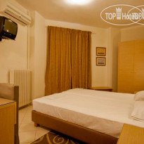 Kronos Hotel 