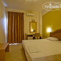 Kronos Hotel 