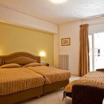 Kronos Hotel 