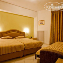 Kronos Hotel 