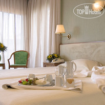 Plaza Strand Vouliagmeni 