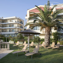 Ramada Attica Riviera 