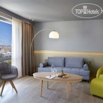 Wyndham Grand Athens Executive Suite City View