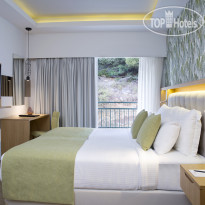 Dolce Athens Attica Riviera Premium Family Room