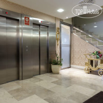 Centro Los Braseros Интерьер лифтового холла